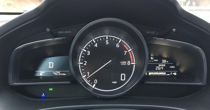 Illustration for article titled The 2018 Mazda 3 May Have The Best No-Bullshit Instrument Cluster Right Now